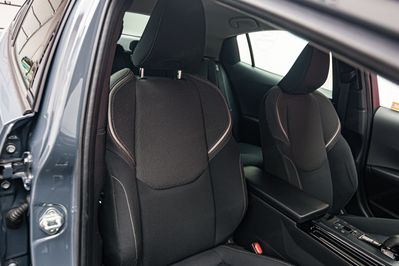 Toyota Prius 2.0 Plug-in Hybrid Prestige