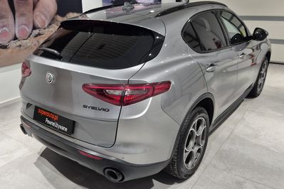 Alfa Romeo Stelvio Turbo B-Tech Edition Q4