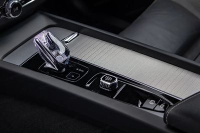 Volvo XC60 B4 D AWD Plus Dark