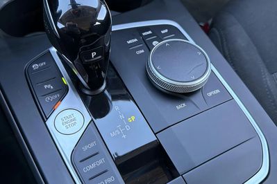 BMW Seria 1 118i Advantage aut