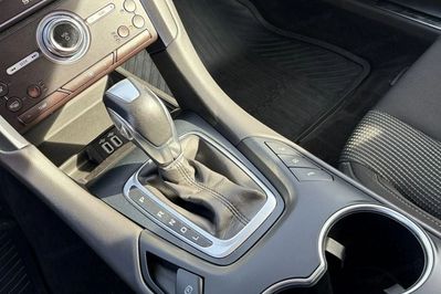 Ford Mondeo 2.0 Hybrid