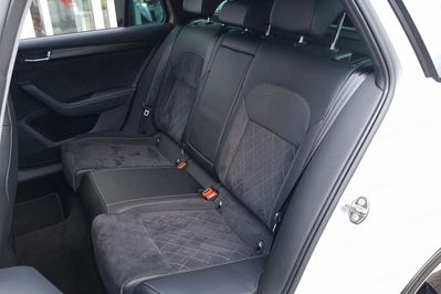 Skoda Superb 2.0 TDI SCR 4x4 Sportline DSG