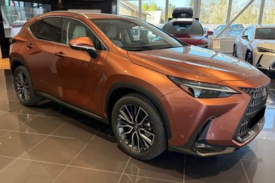 Lexus NX 350h Omotenashi 2.5 Hybrid AWD
