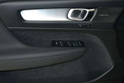 Volvo XC40 B4 Ultra Black Edition