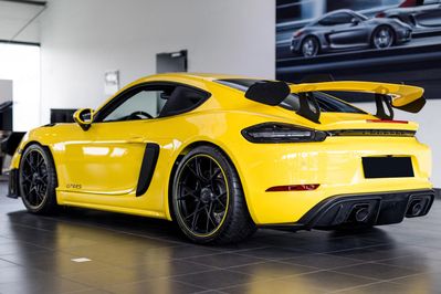 Porsche Cayman 718 Cayman GPF GT4 RS PDK