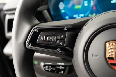 Porsche Macan 4