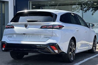Peugeot 308 Allure EAT8 1.5 BlueHDi