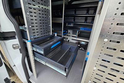 Ford Transit Custom L2H2 Zabudowa Warsztatowa