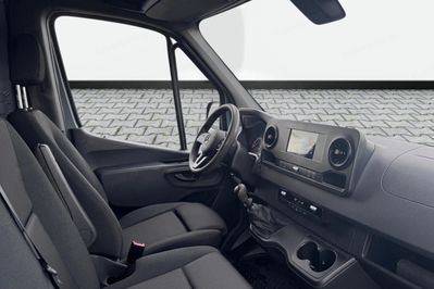 Mercedes Sprinter 317 CDI (długi)