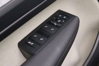 Volvo XC40 B3 Ultra Dark