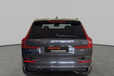 Volvo XC60 B5 B AWD Plus Dark