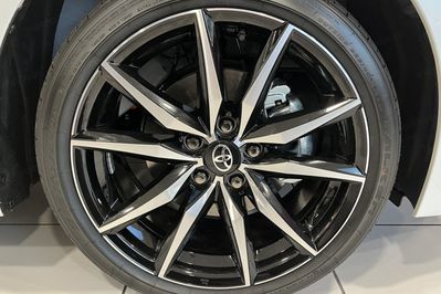 Toyota Corolla GR Sport 2.0 Hybrid Dynamic Force