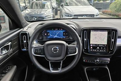 Volvo XC40 B3 Ultra Black aut