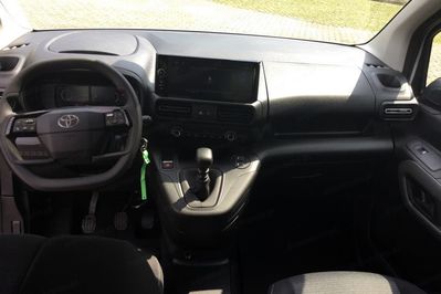 Toyota Proace City Verso Long Business