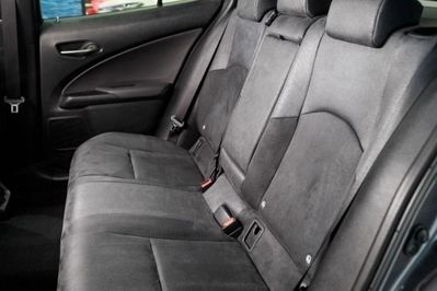 Lexus UX 300h Business
