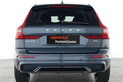 Volvo XC60 B5 B AWD Ultra Dark