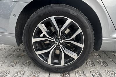 Volkswagen Passat Business  1.5 TSI EVO DSG