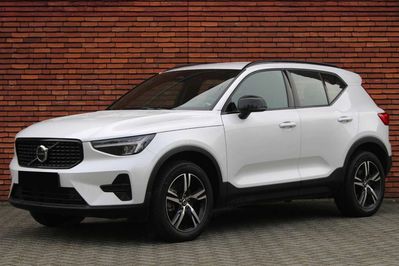 Volvo XC40 B3 Plus Dark