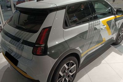 Renault 5 Urban Range Techno