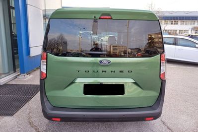 Ford Tourneo Courier Titanium A7