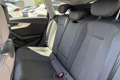 Audi A4 35 TFSI Advanced