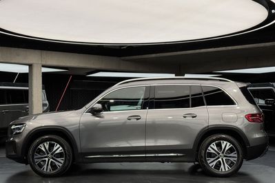 Mercedes GLB 200