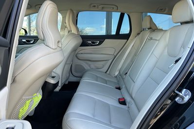 Volvo V60 B4 B Plus Dark aut