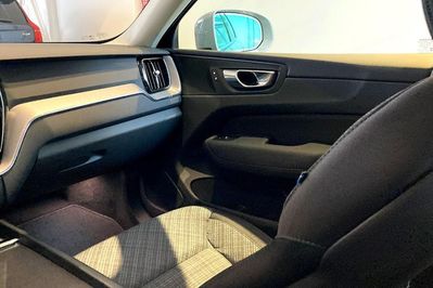 Volvo XC60 B5 AWD Core