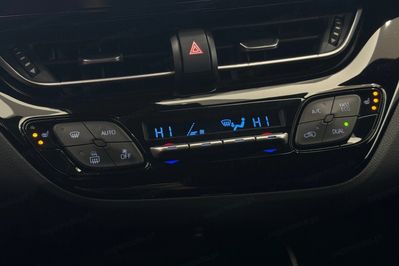 Toyota C-HR 1.8 Hybrid