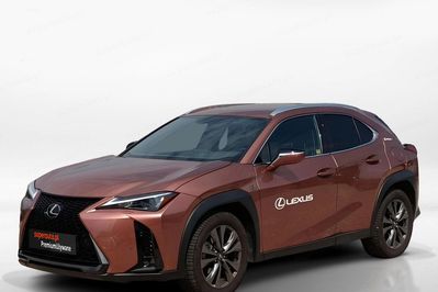 Lexus UX 300h F Sport Design