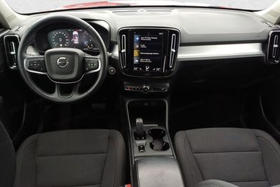 Volvo XC40 B4 B AWD Momentum Pro aut