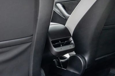 Tesla Model Y Long Range  Dual Motor AWD