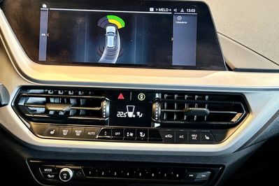 BMW Seria 1 118i Advantage