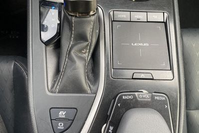Lexus UX 250h F Impression 2WD