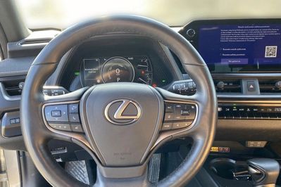 Lexus UX 250h F Sport Design 2WD