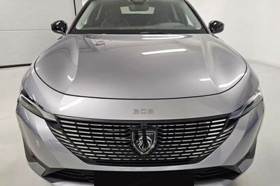 Peugeot 308 Allure EAT8 1.5 BlueHDi