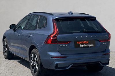 Volvo XC60 B5 B AWD Plus Dark
