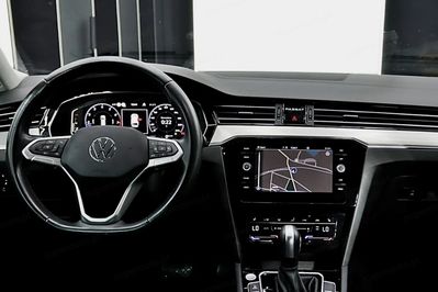 Volkswagen Passat 2.0 TSI Elegance DSG