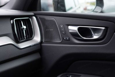 Volvo XC60 B5 AWD Ultra Black Edition