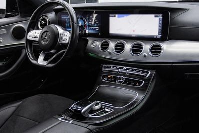 Mercedes E Klasa 220 d 4-Matic AMG