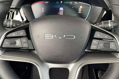 BYD Seal U DM-i  Design AWD