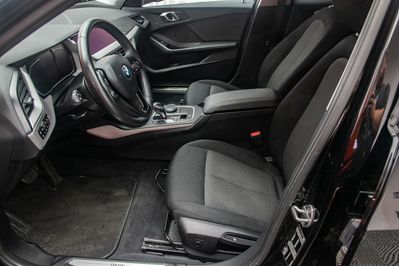 BMW Seria 1 118i Advantage aut