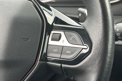 Peugeot 2008 Allure Pack 1.2 PureTech EAT8