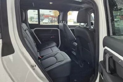 Land Rover Defender 110 D240 SE