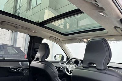 Volvo XC90 T8 AWD Plug-In Hybrid Ultra Dark 7os