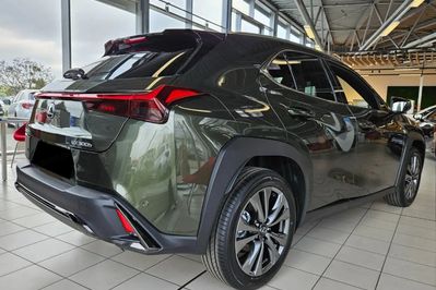 Lexus UX 300h F Sport Design 2.0 Hybrid Dynamic Force AWD