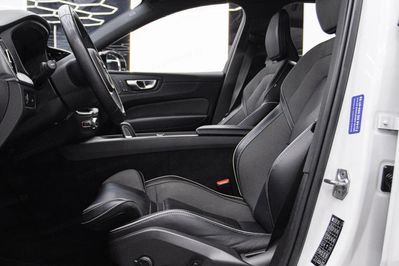 Volvo XC60 B4 B Plus Dark aut