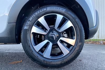 Citroen C3 Shine 1.2 PureTech EAT6