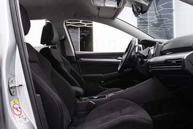 Volkswagen Golf 1.5 Etsi Evo Life Dsg