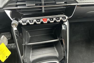 Peugeot 2008 Active 1.2 PureTech EAT8